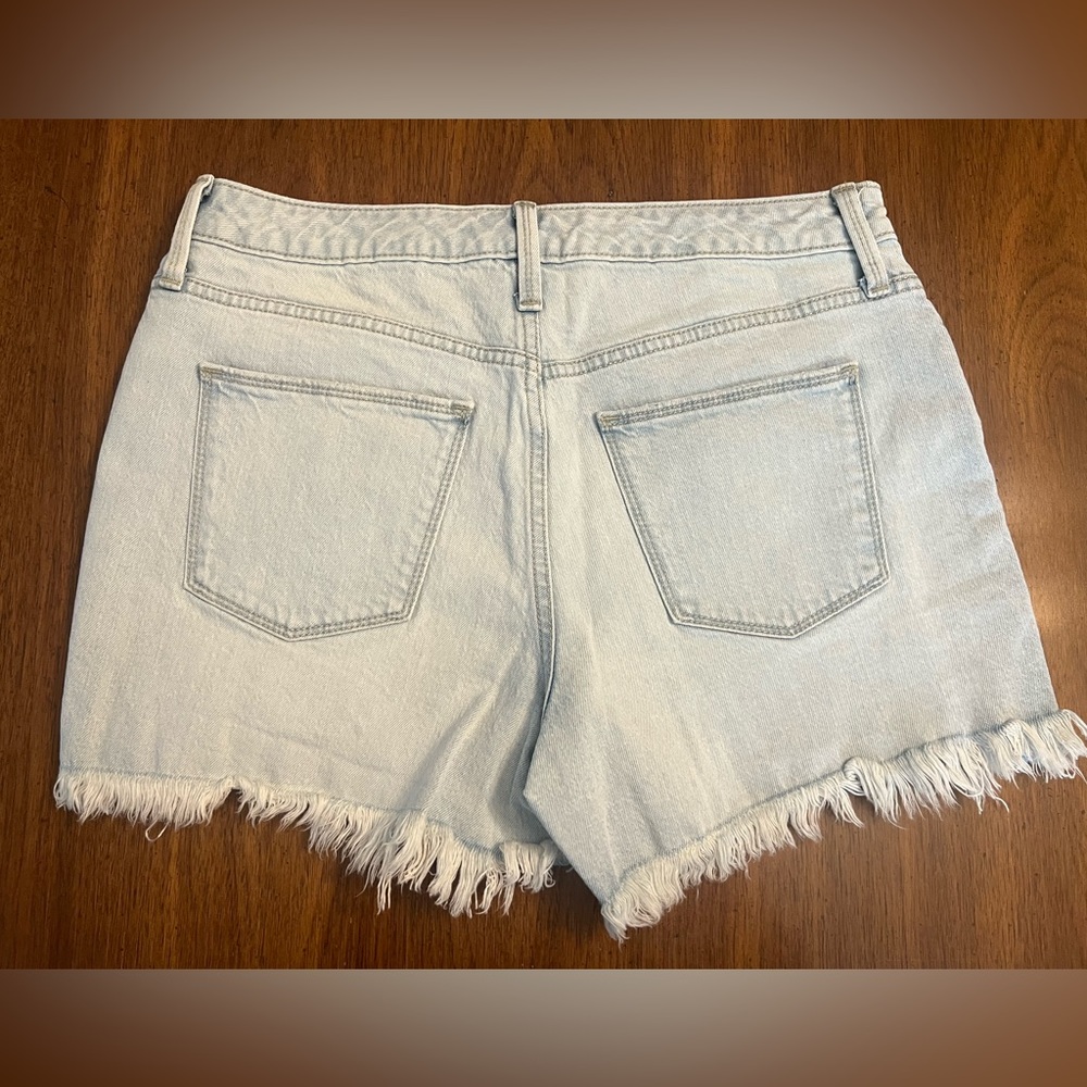 Universal Thread High Rise Shorts - Picture 2 of 5